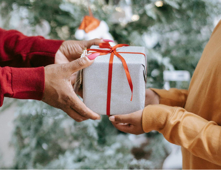 Table Top Christmas Trees: Pre-Lit Options